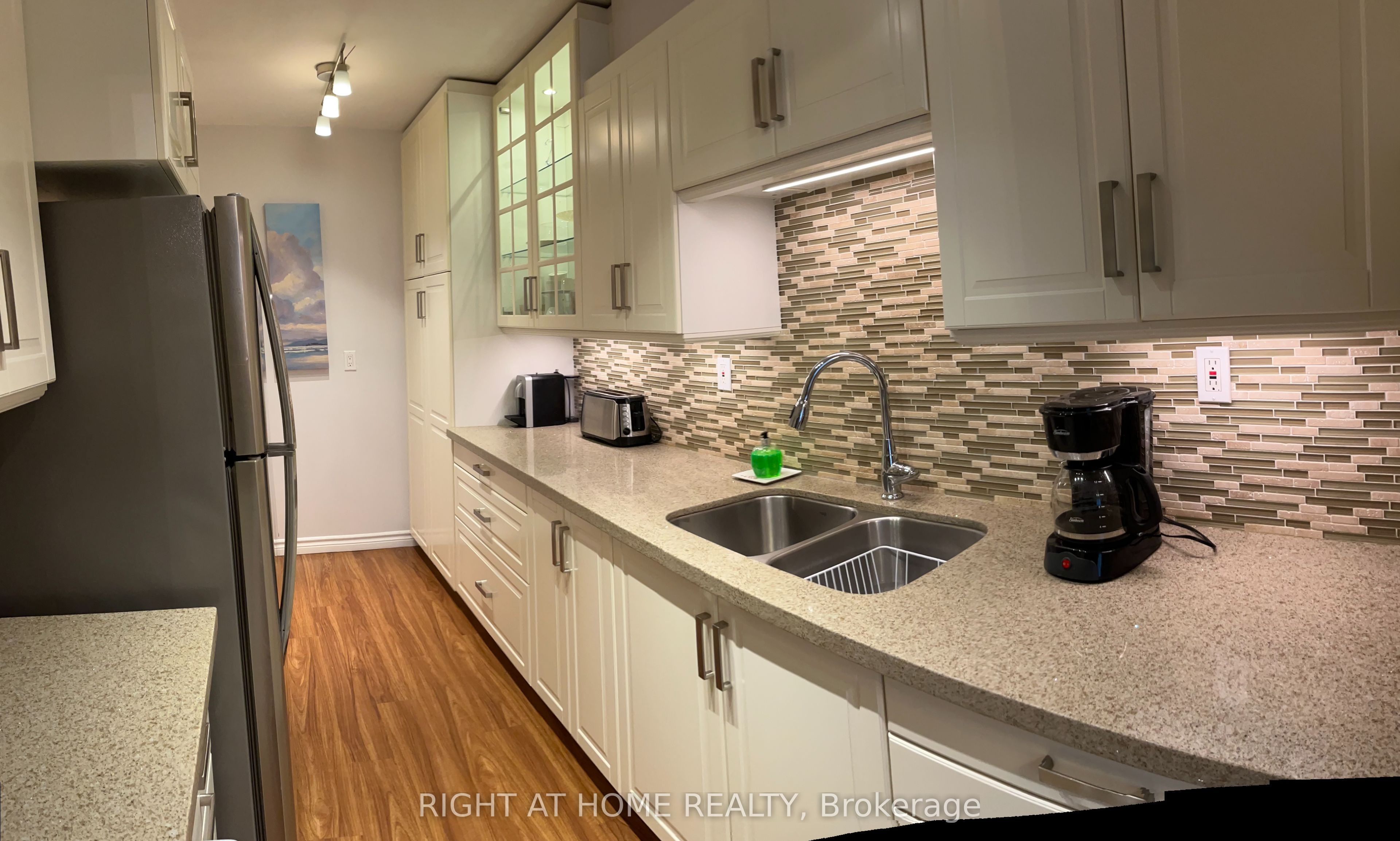 Additional image 6 of 1102-45 Southport Street, Toronto, ON, M6S 3N5
