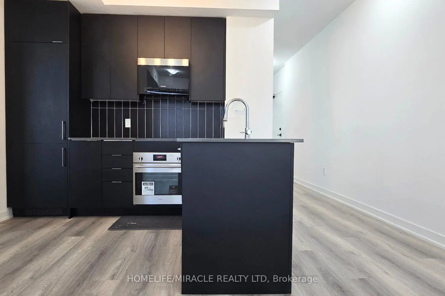 Additional image 3 of 10 Abeja Street 2118