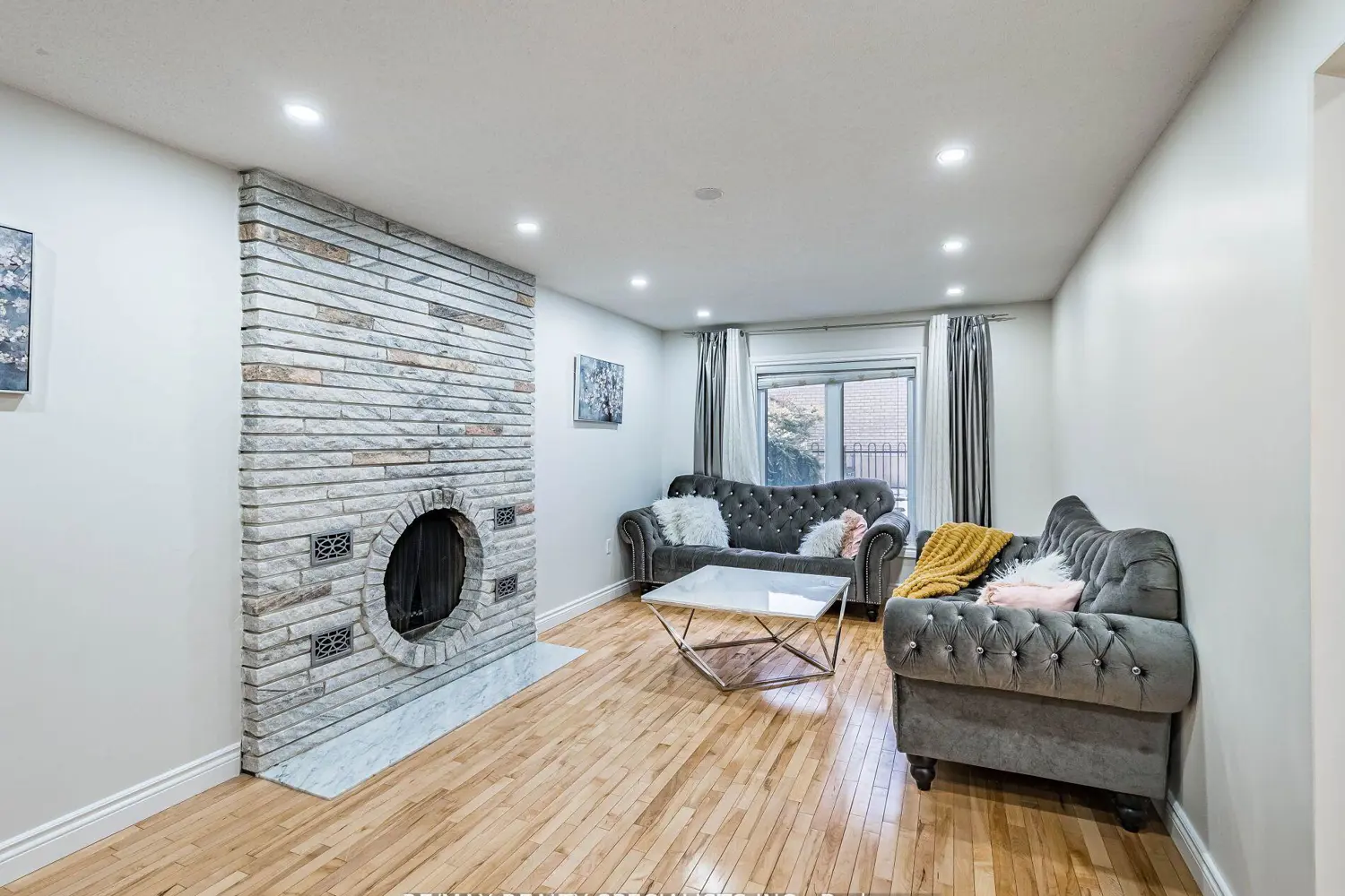 Additional image 9 of 2 Robespierre Court