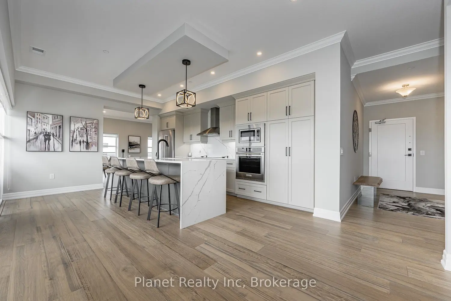1880 Gordon Street 1401 photo 3