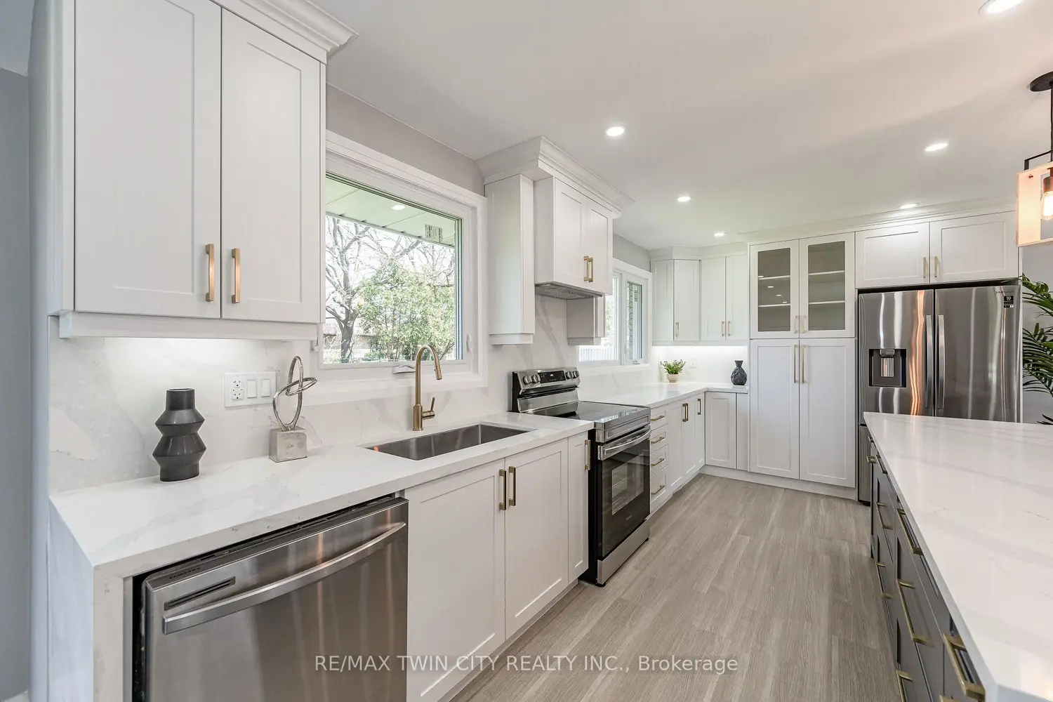 Additional image 7 of 34 Bradley Drive