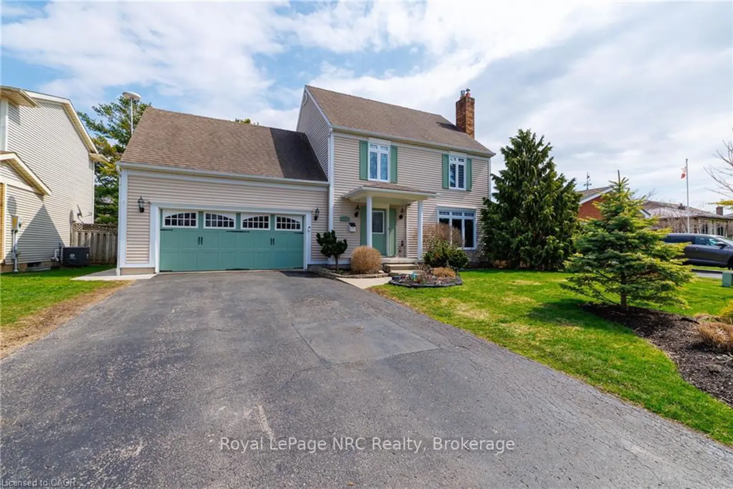 35 Brookfield Boulevard photo 2
