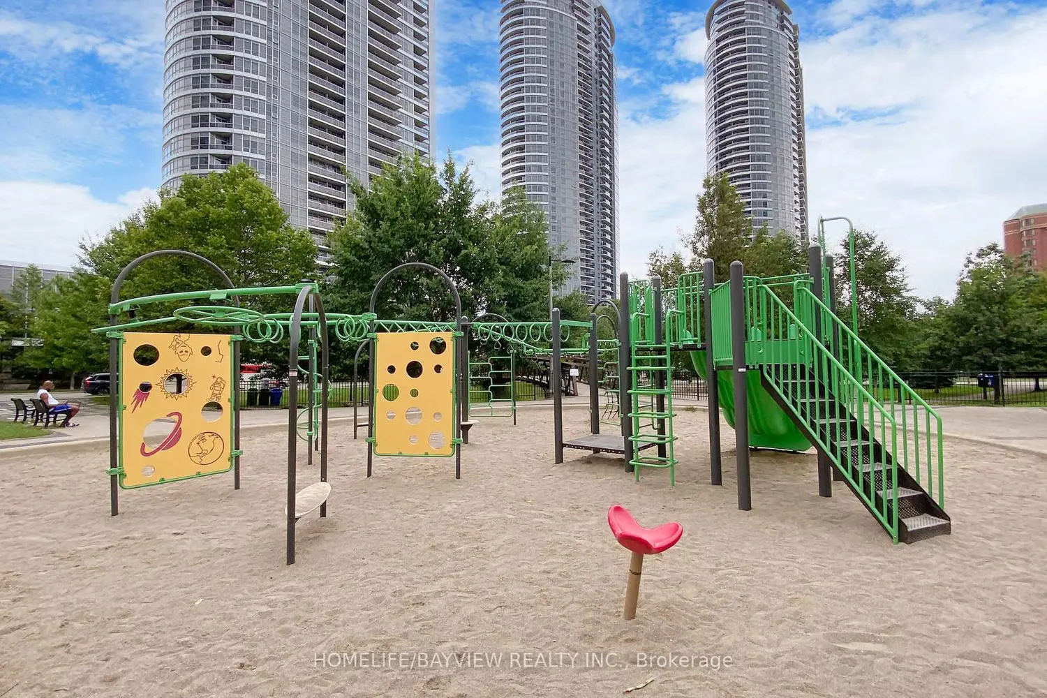Additional image 16 of 181 Village Green Square 711