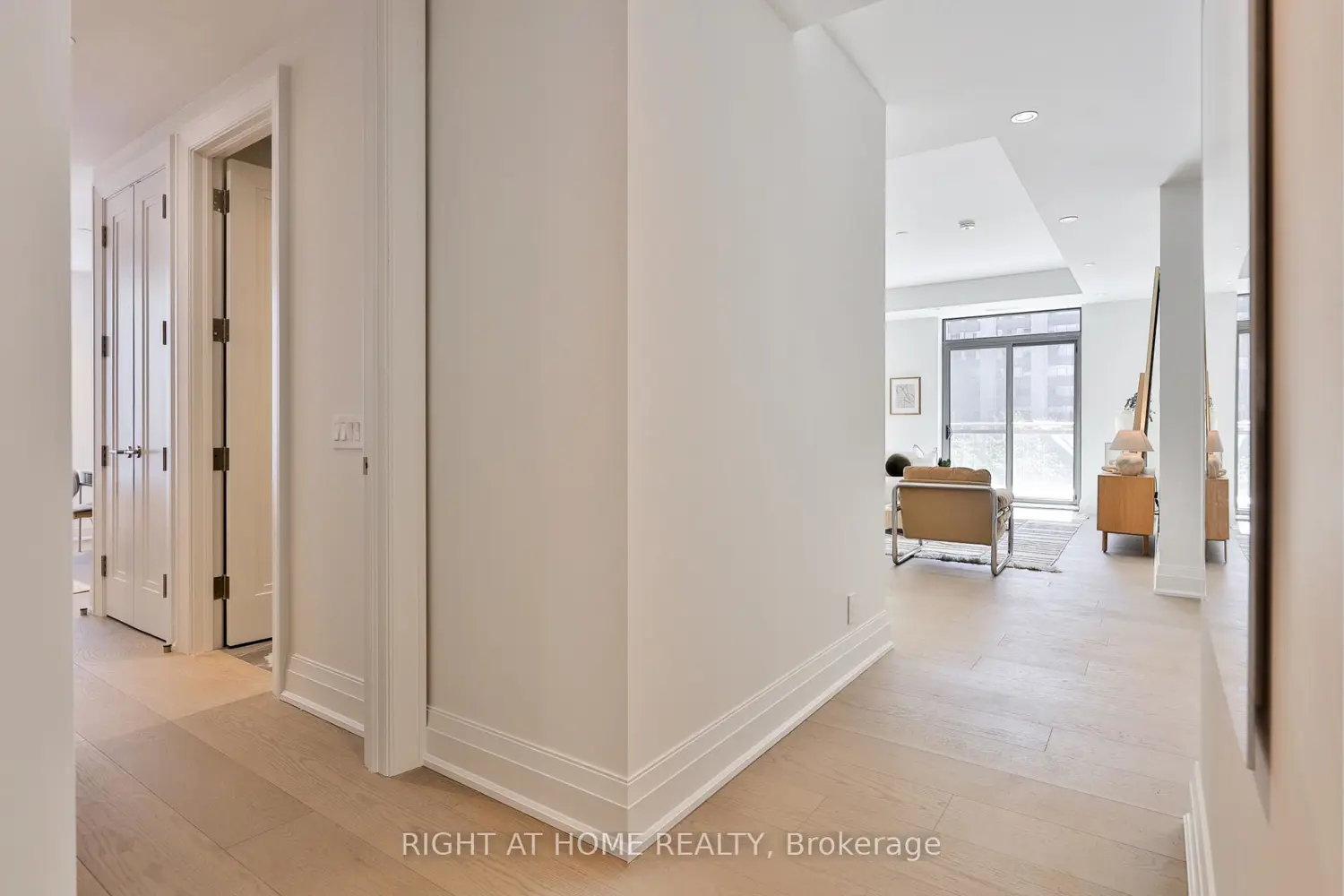 Additional image 13 of 10 Prince Arthur Avenue 404