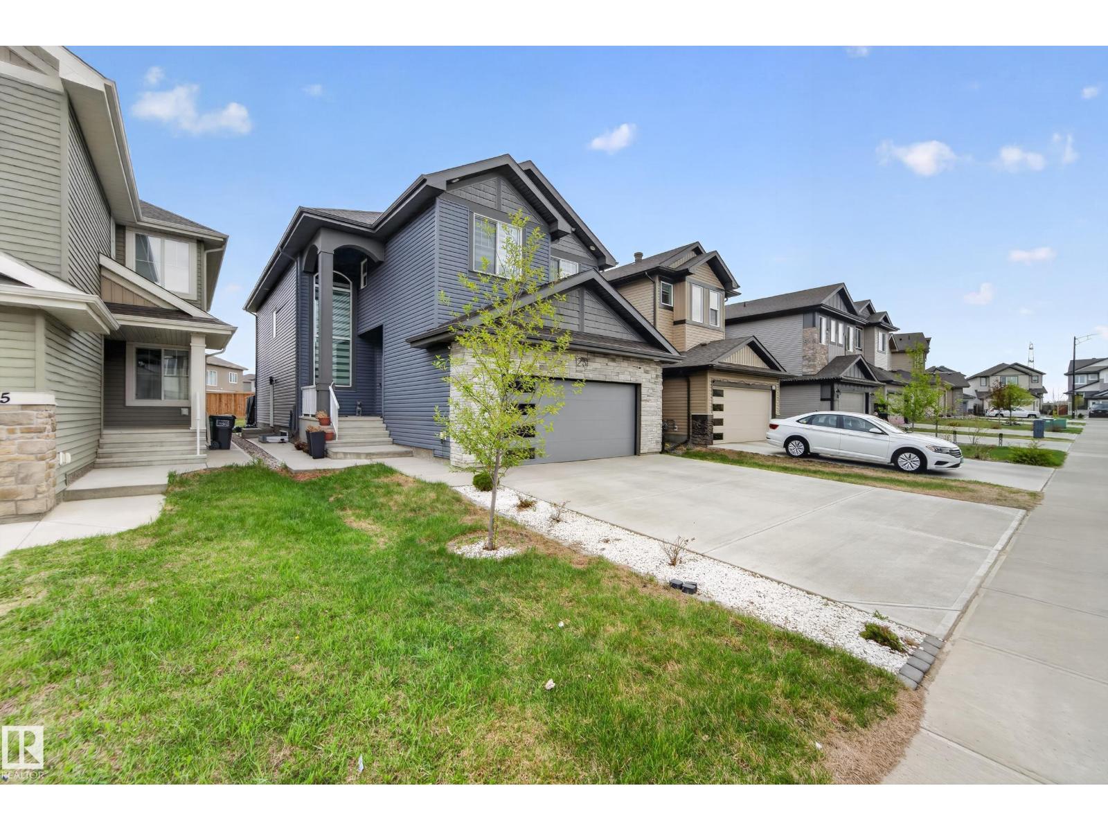 Additional image 2 of 1231 26 Street NW, Edmonton, AB, T6T2J9