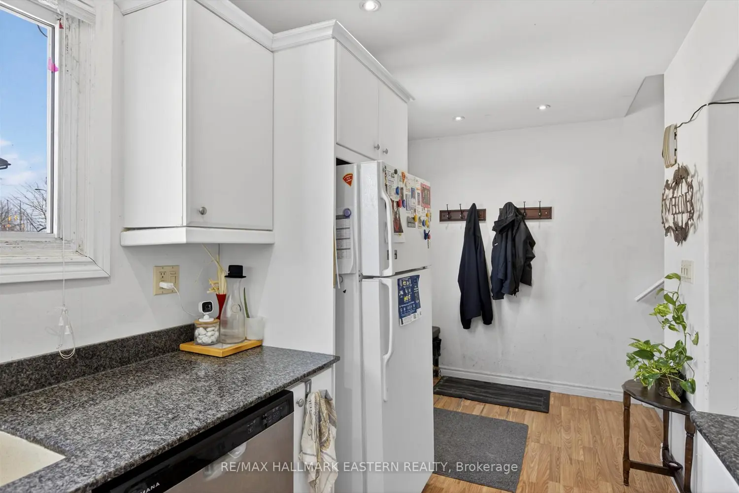 Additional image 4 of 996 Sydenham Road #33