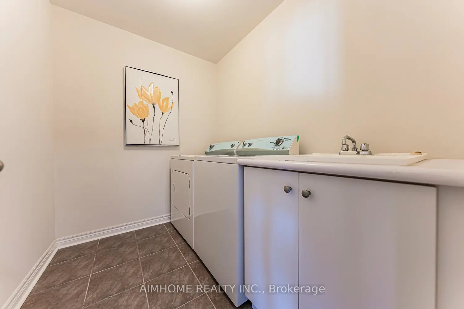 Additional image 10 of 223 Emma Broadbent Court