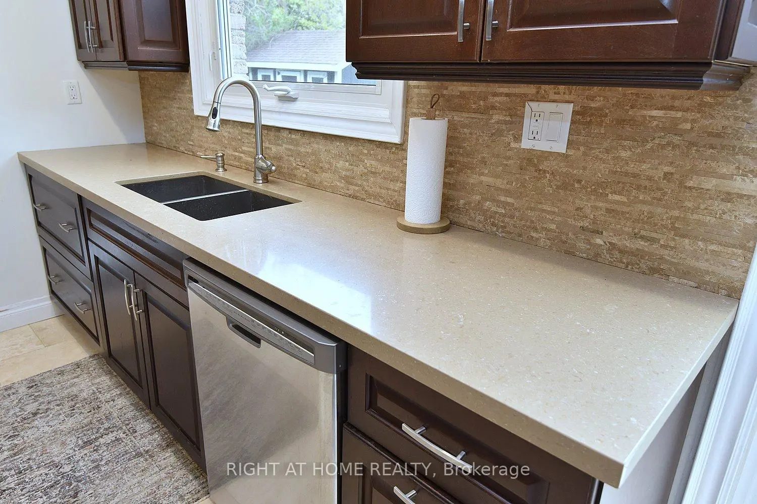 Additional image 18 of 2451 Sinclair Circle