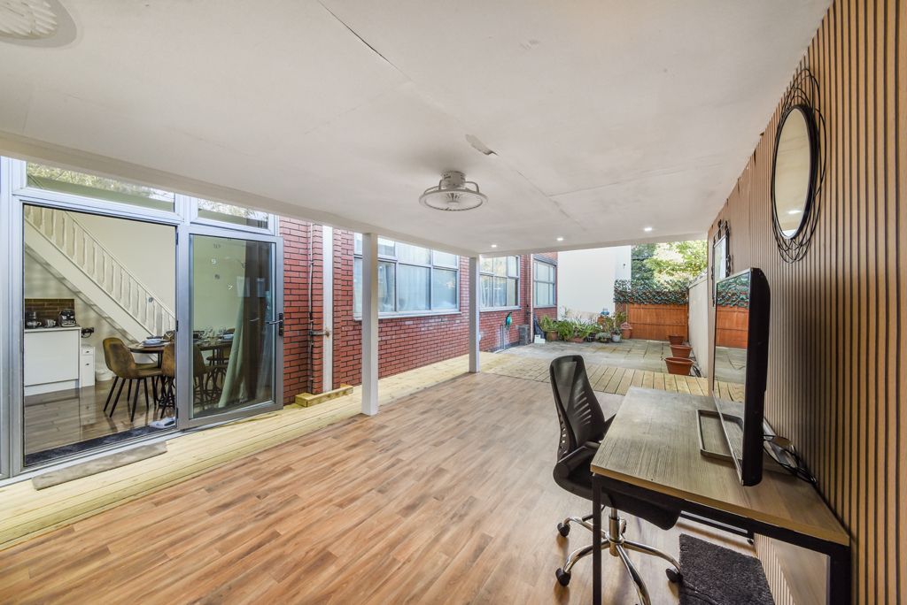 Additional image 14 of 2 bed flat to rentLey Street, Ilford IG1