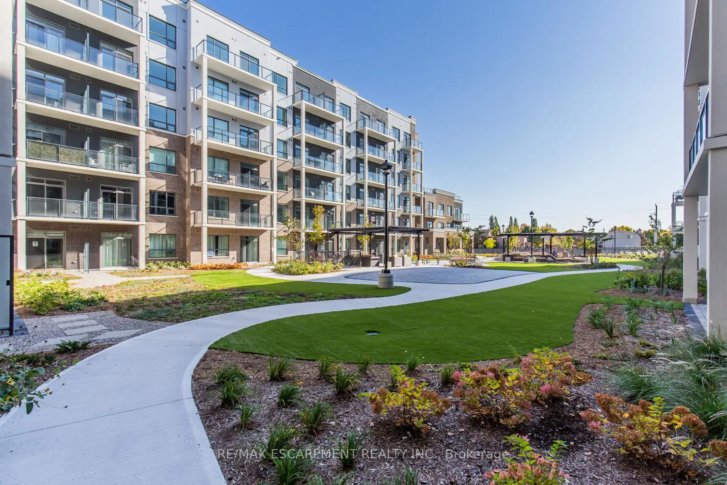 Additional image 17 of 5055 Greenlane Road 611
