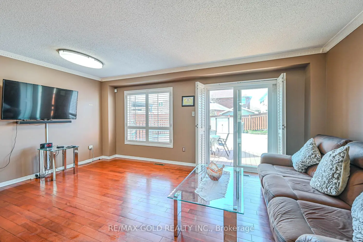 Additional image 13 of 94 Lake Louise Drive