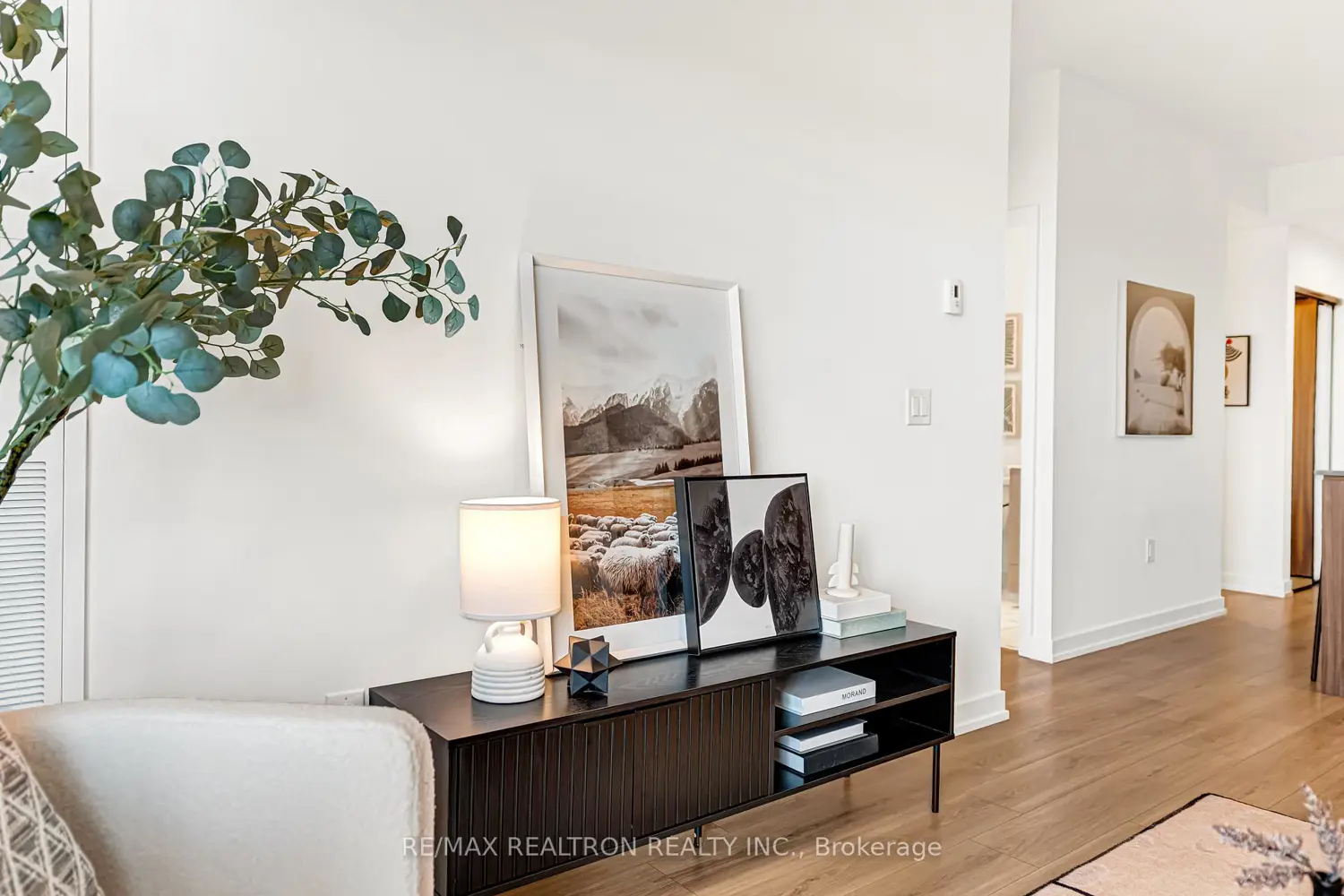 Additional image 11 of 10 Lagerfeld Drive 511