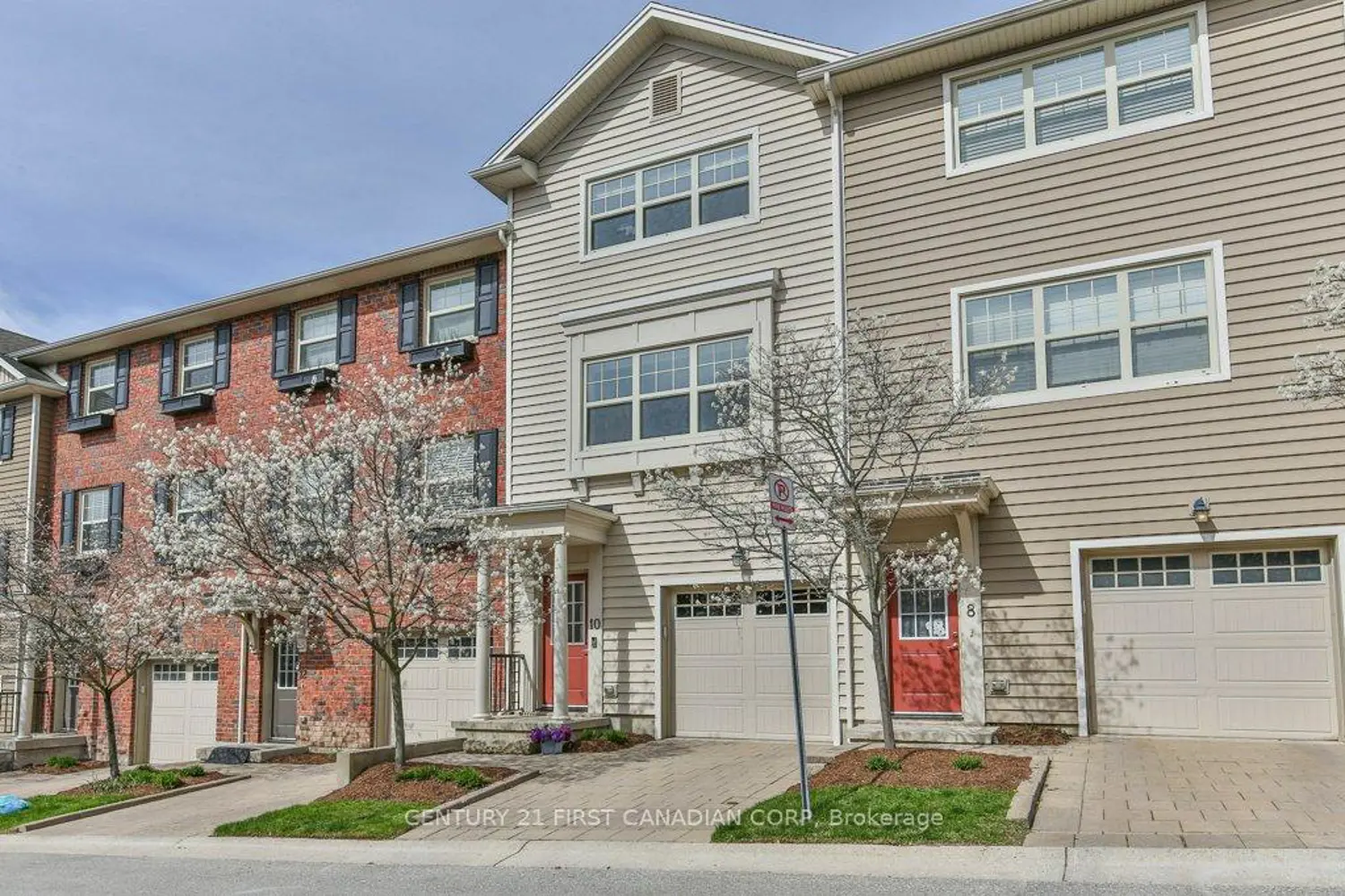 1850 Beaverbrook Avenue 10