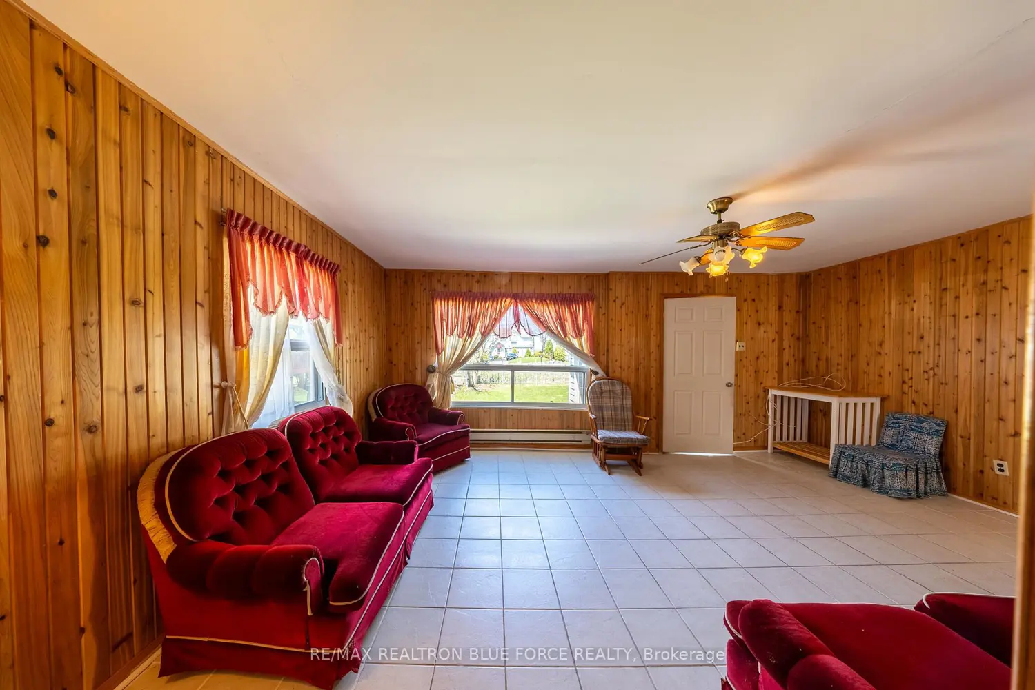 57 Lakeshore Road photo 5