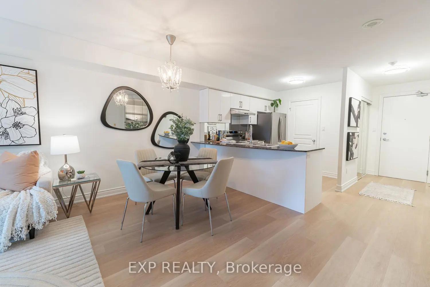Additional image 12 of 801 Bay Street 1603
