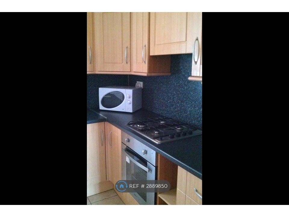 2 bed flat to rentWindsor Road, Falkirk FK1