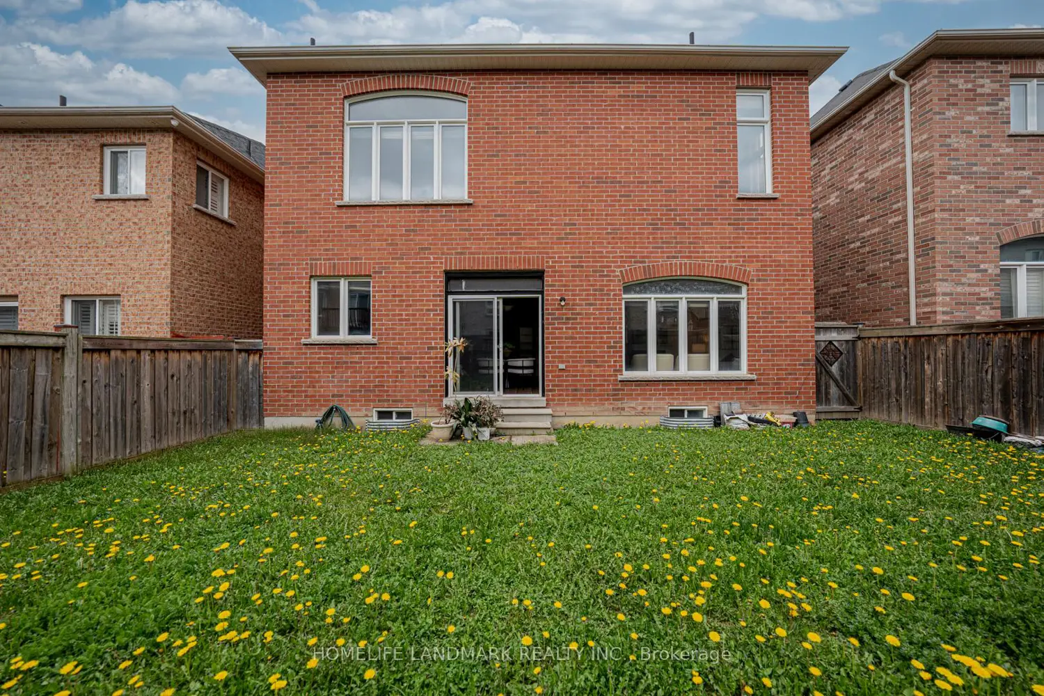 Additional image 20 of 19 Darlet Avenue