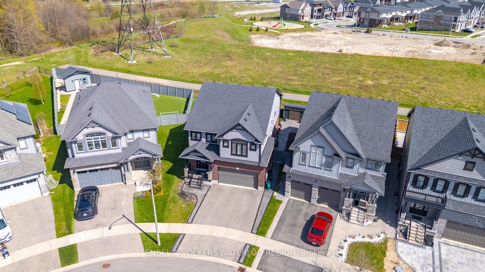 260 Dewdrop Crescent, Waterloo, ON, N2V 0A9 photo 3