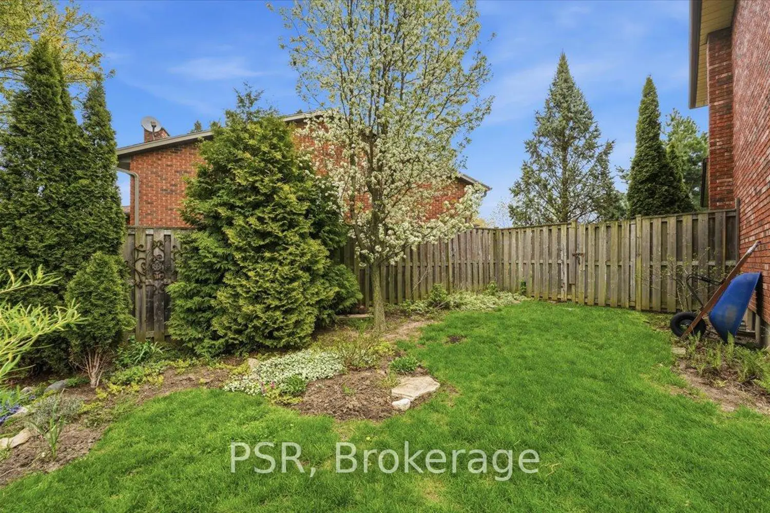 Additional image 16 of 76 Walts Street