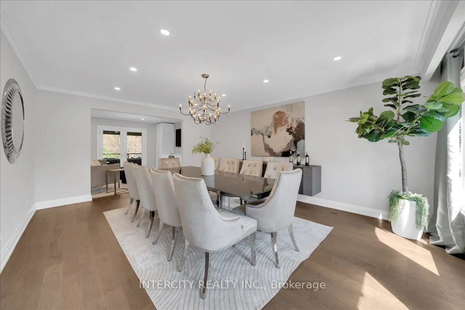 61 Golfwood Heights