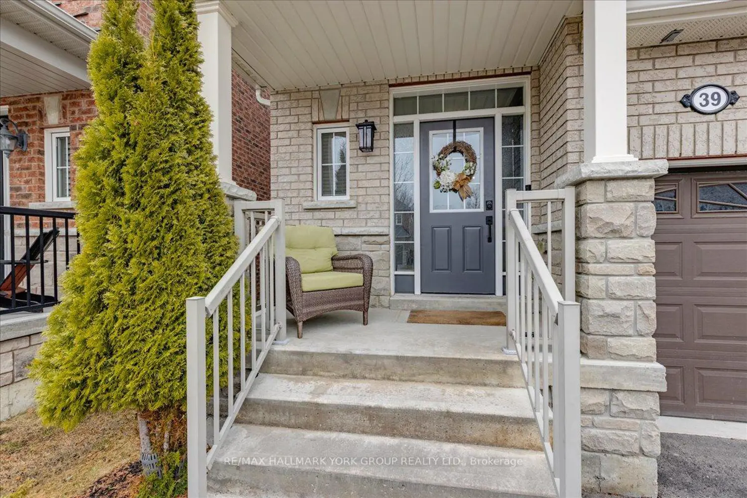 39 Prosser Crescent photo 2