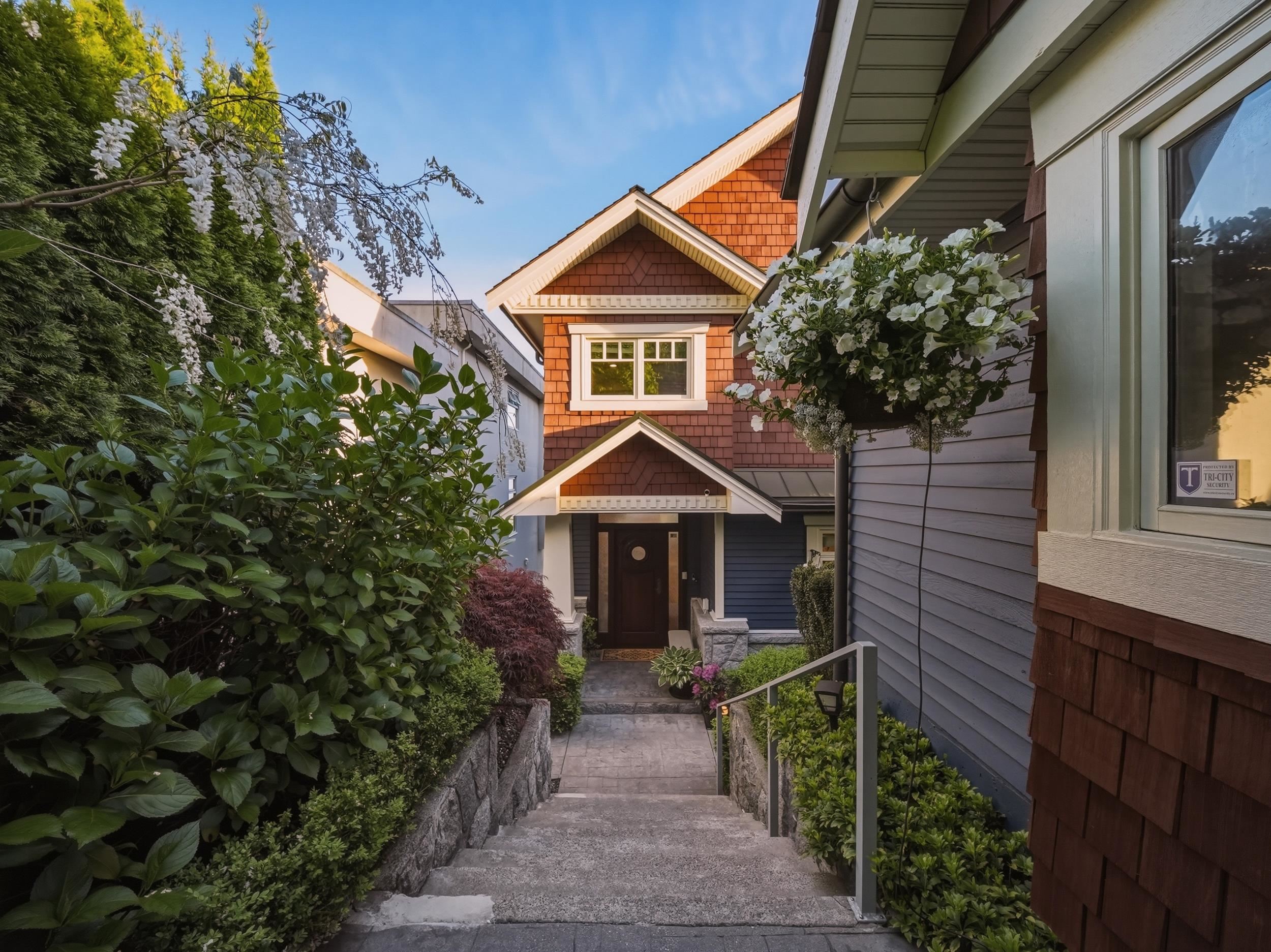 Additional image 5 of 648 Alderside Road, Port Moody, BC, V3H 3A5