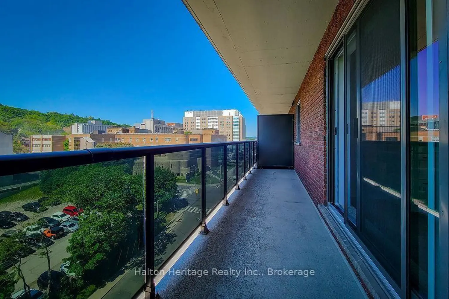 Additional image 20 of 81 Charlton Avenue 905