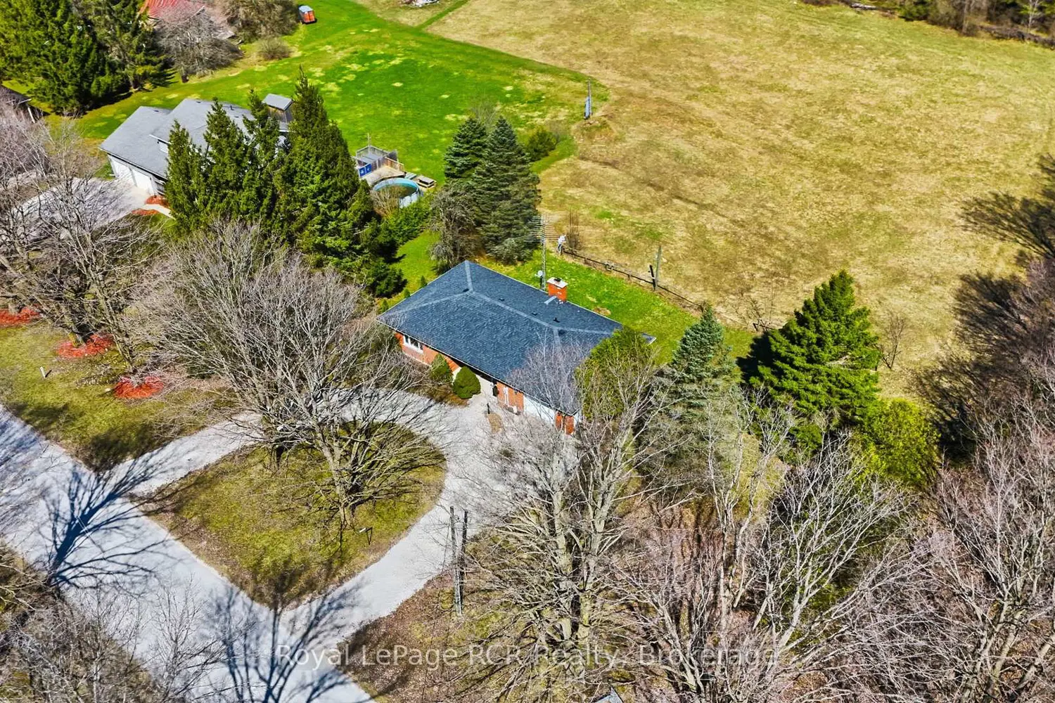 742053 4A Side Road