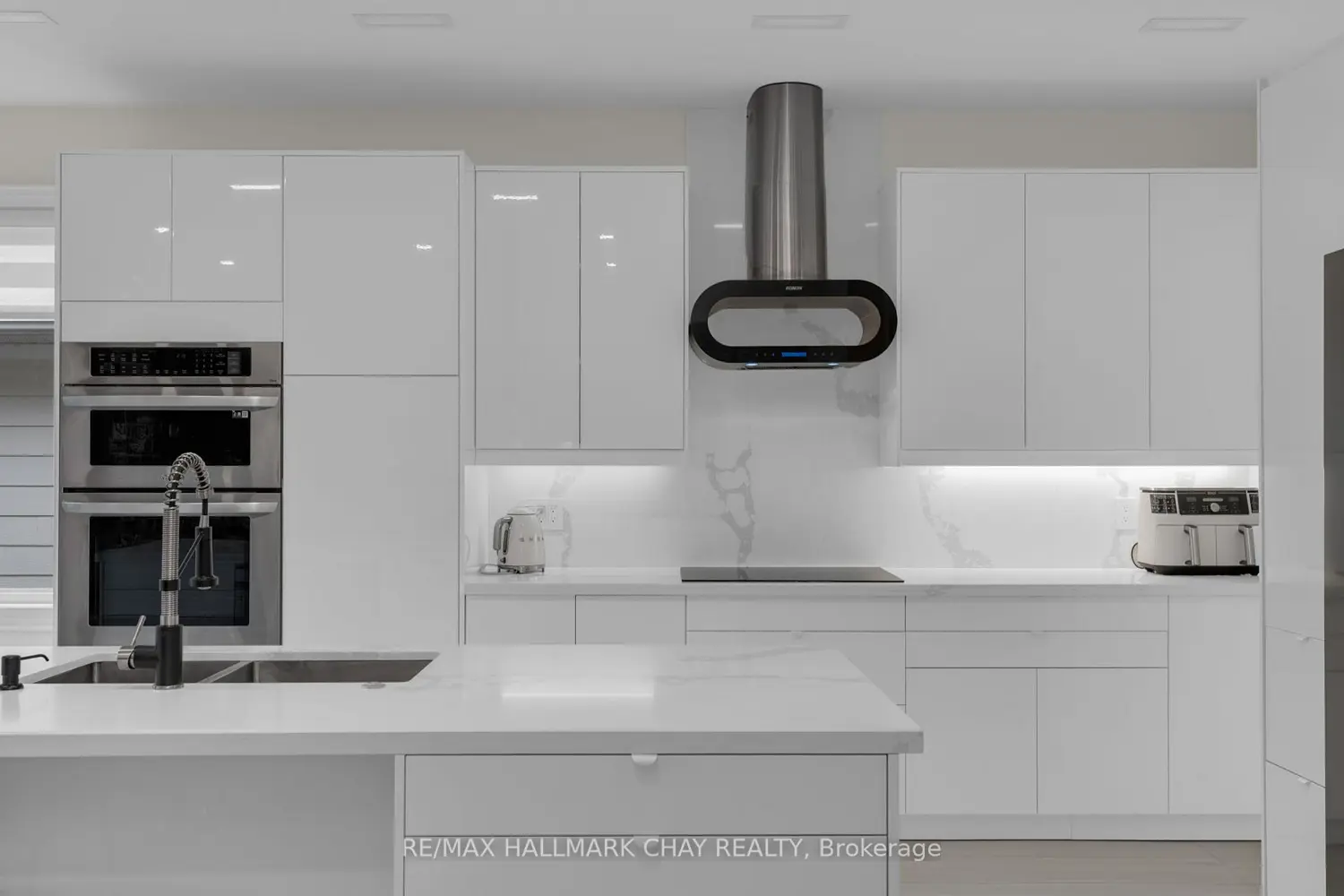 16 Oakmont Avenue photo 4