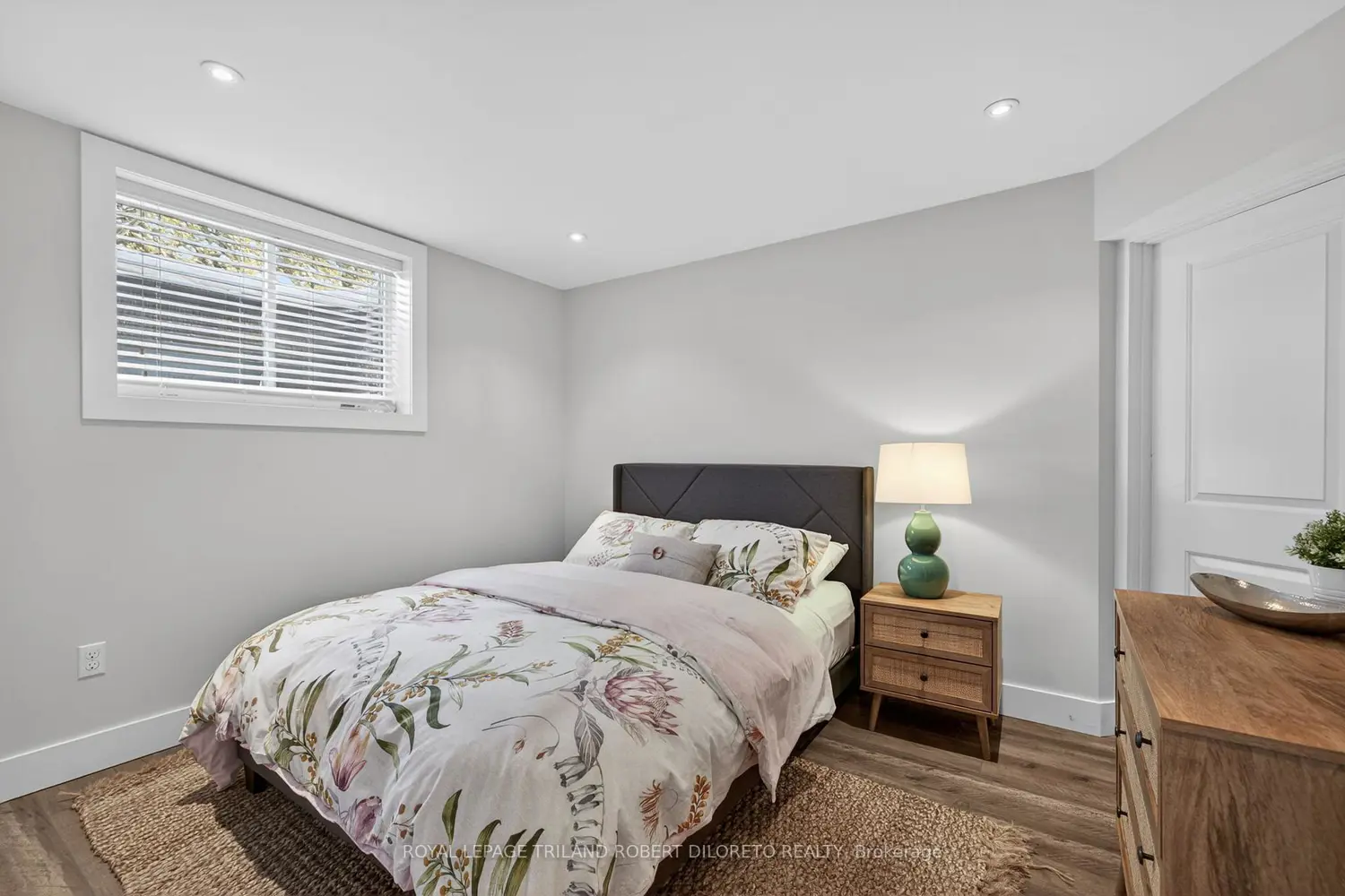 Additional image 16 of 56 Fieldstone Crescent