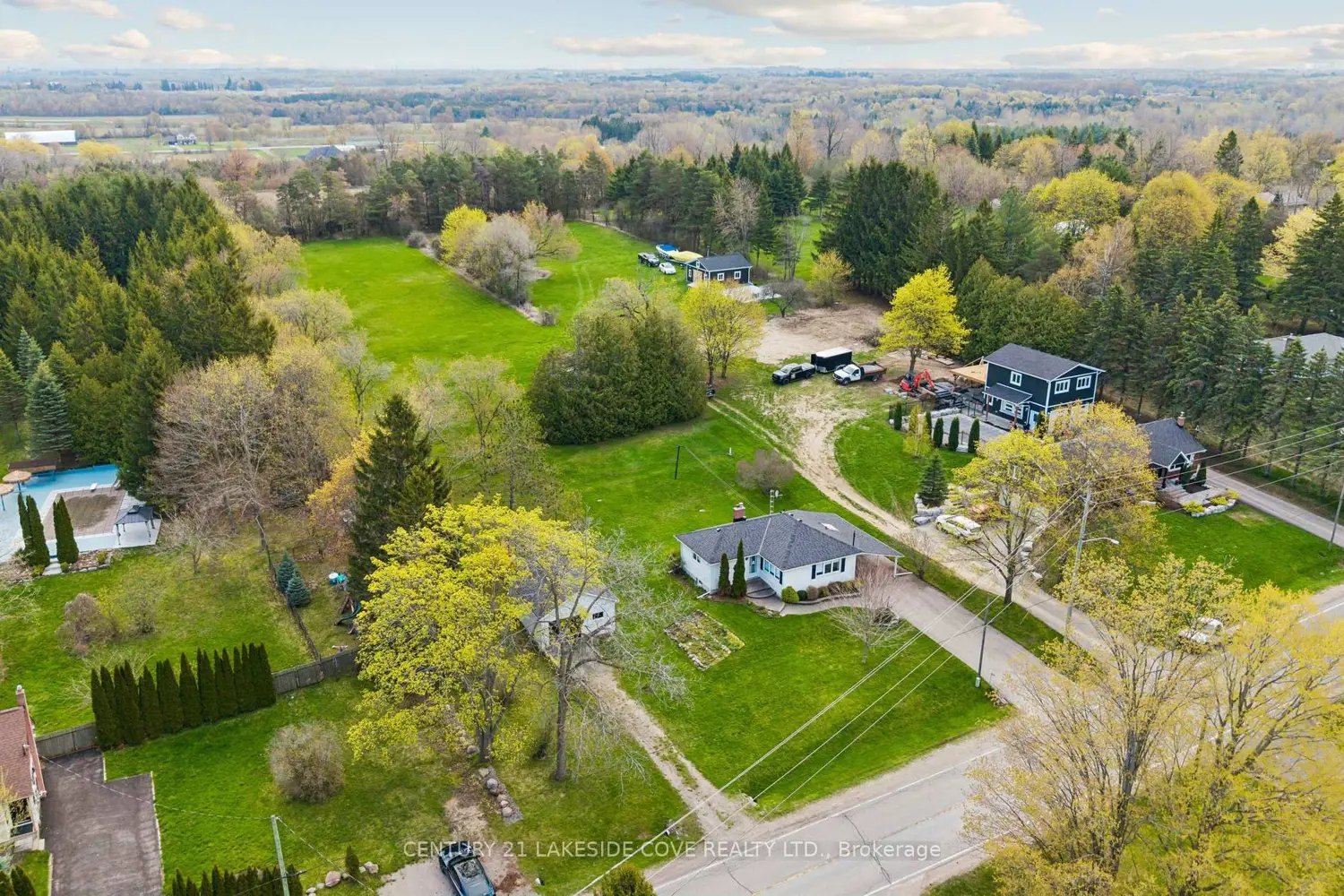 4509 Trulls Road photo 2