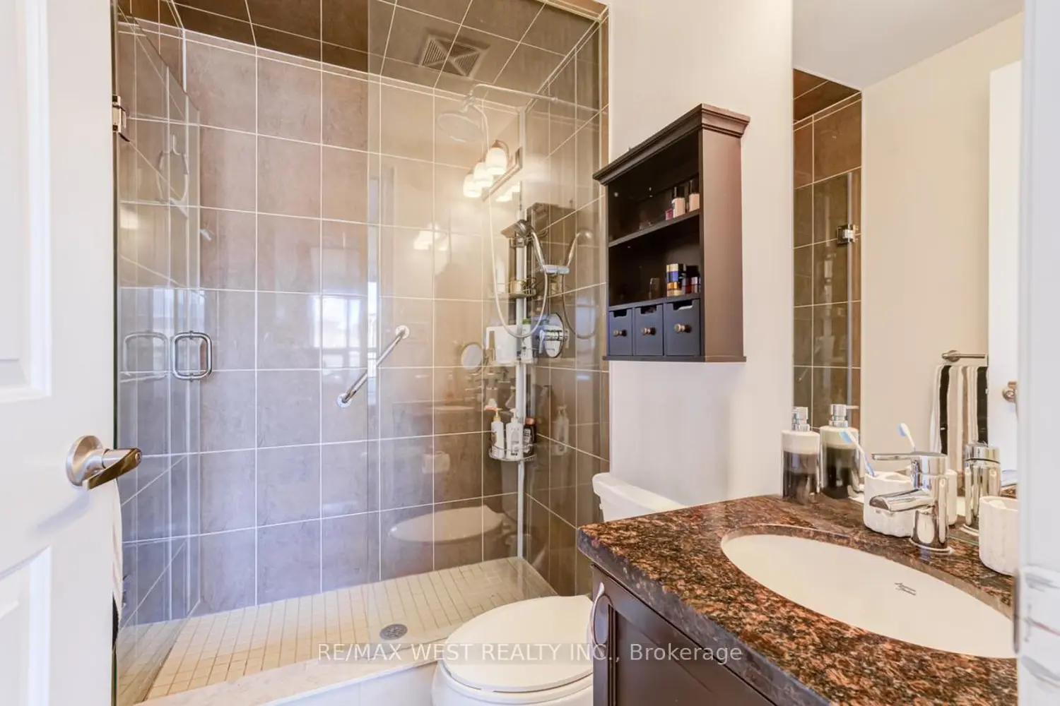 Additional image 9 of 2396 Major Mackenzie Drive 230