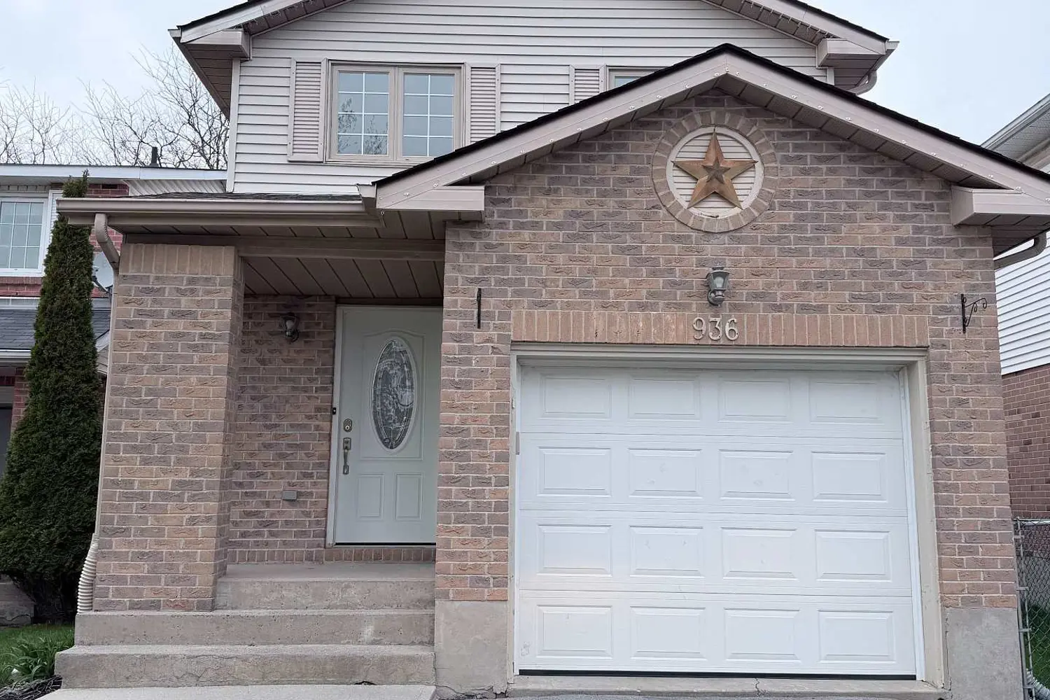 936 Killarney Crescent