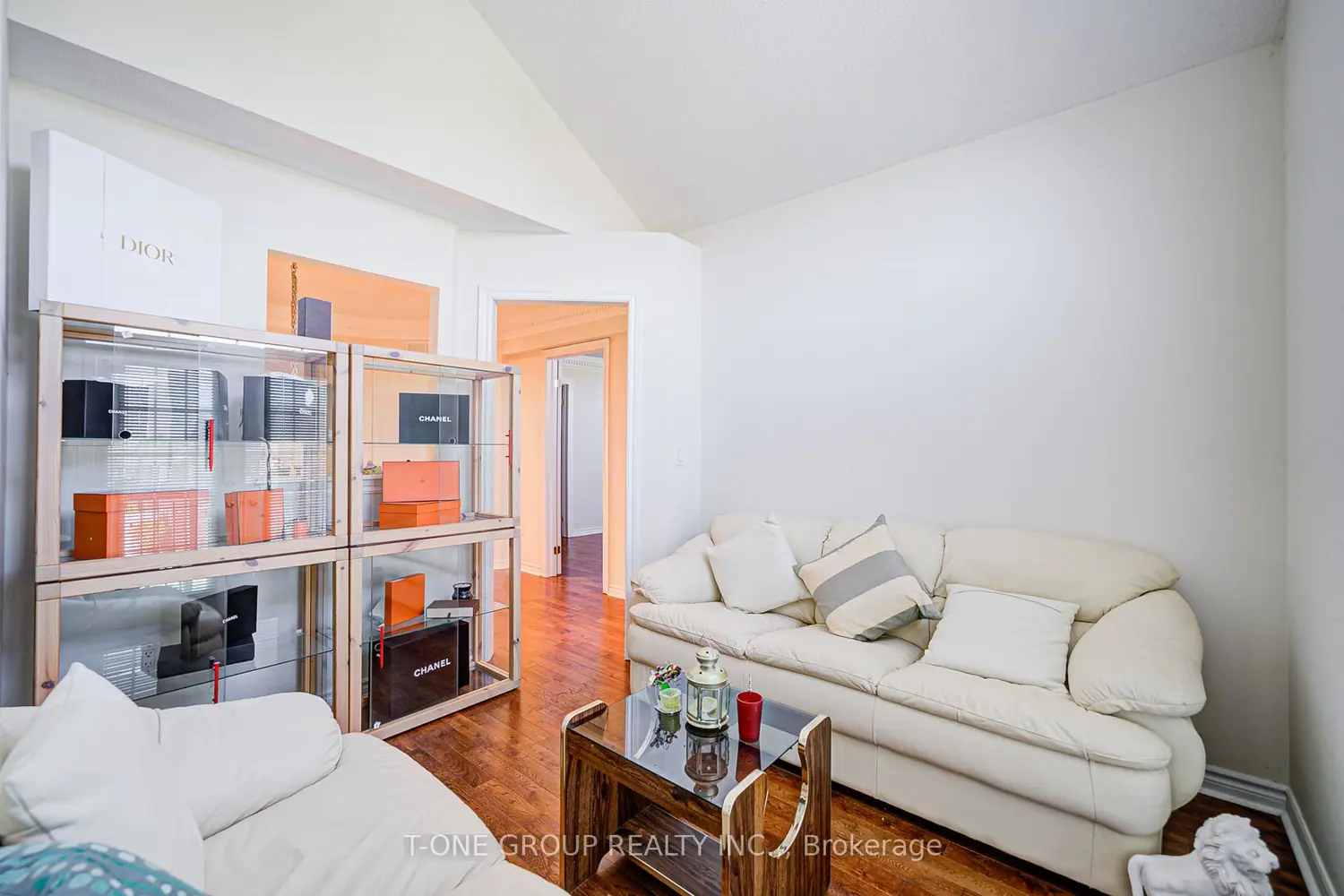 Additional image 9 of 39 Boulderbrook Drive