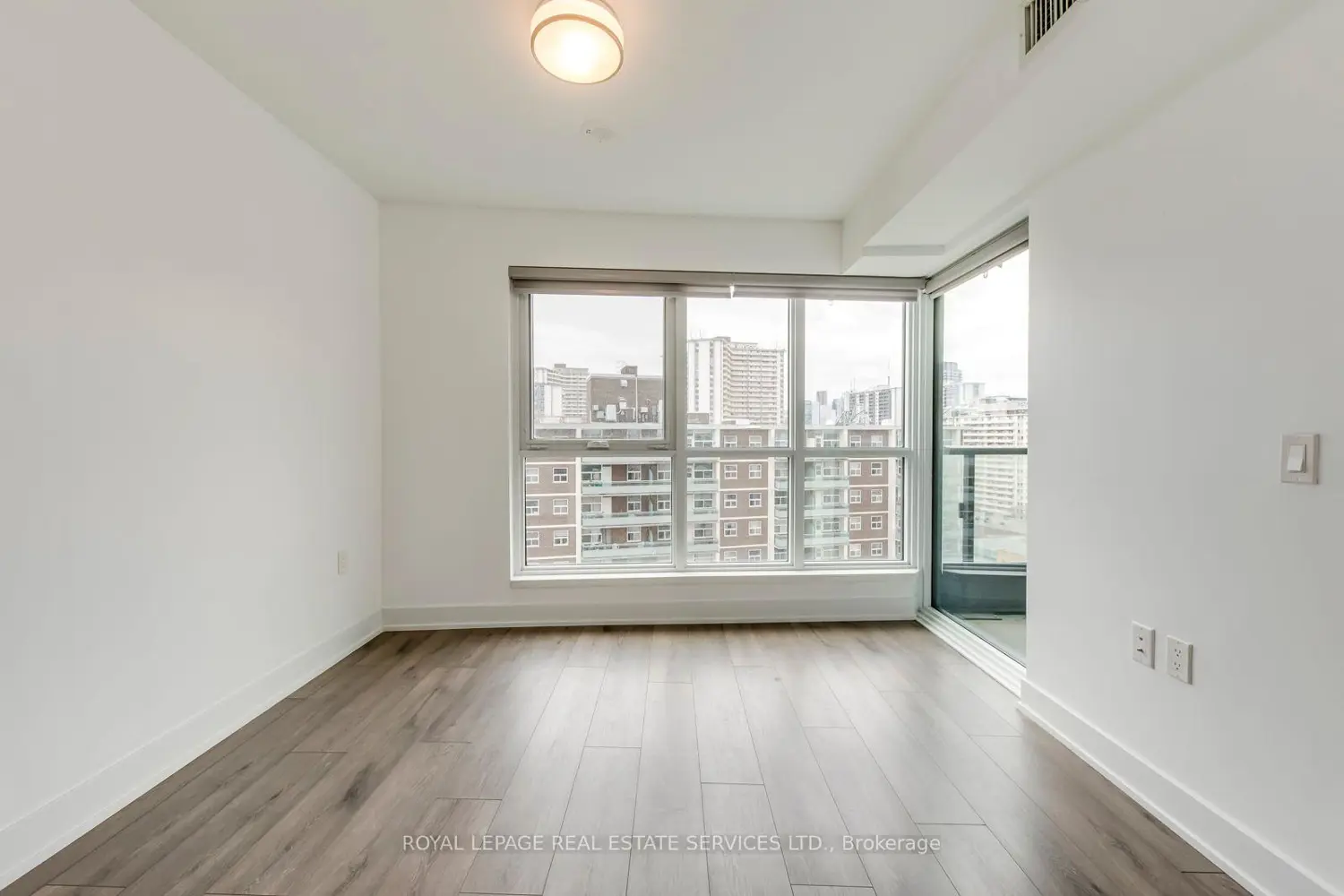 Additional image 11 of 585 Bloor Street 1320