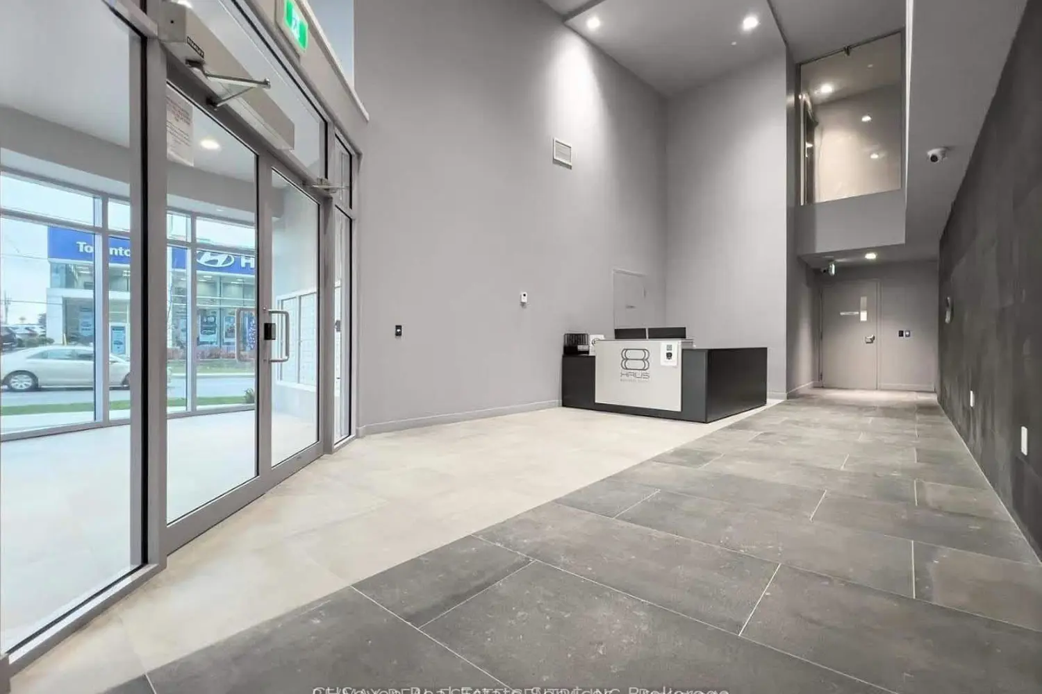 Additional image 3 of 2433 Dufferin Street 311