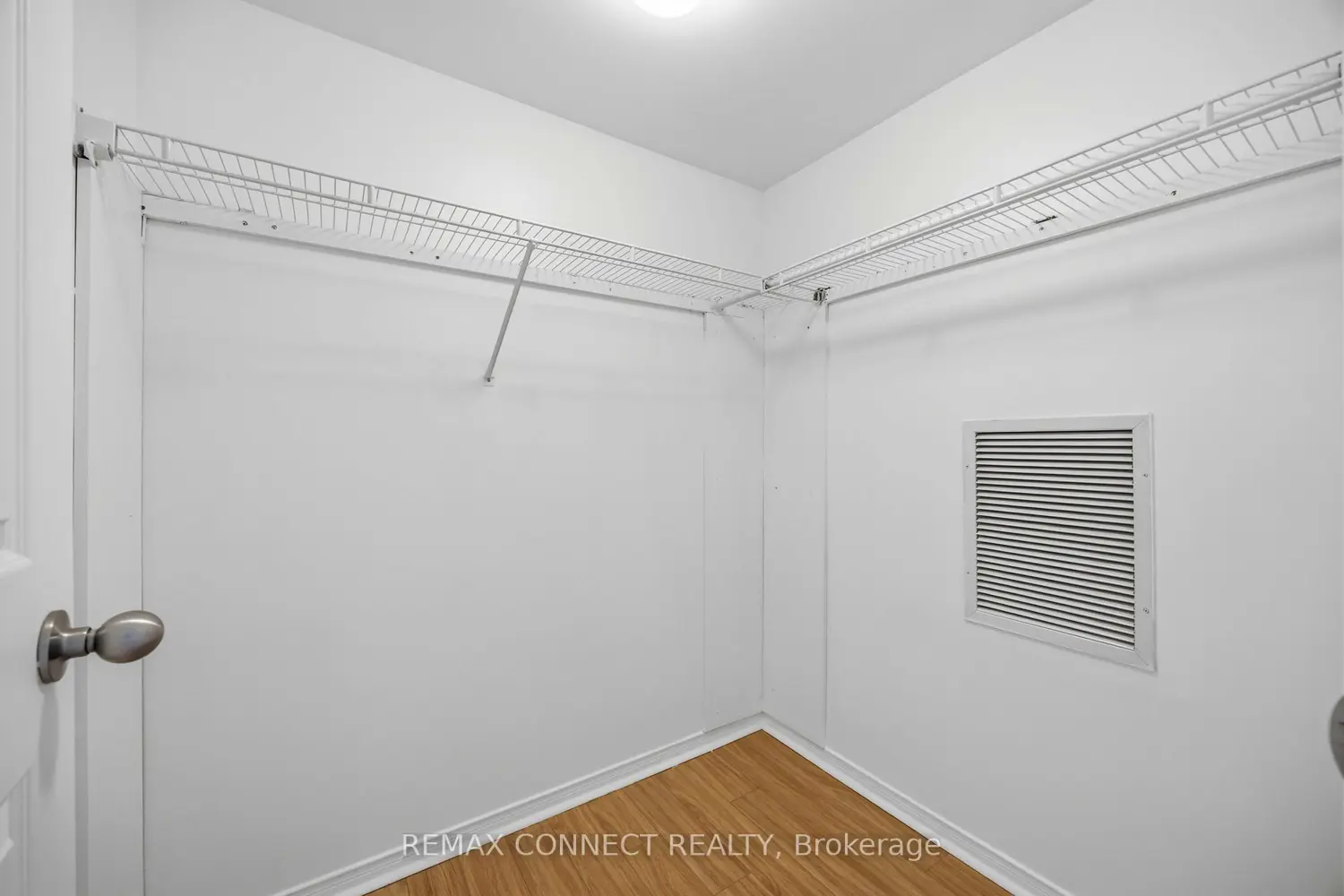 Additional image 9 of 35 Finch Avenue 2010