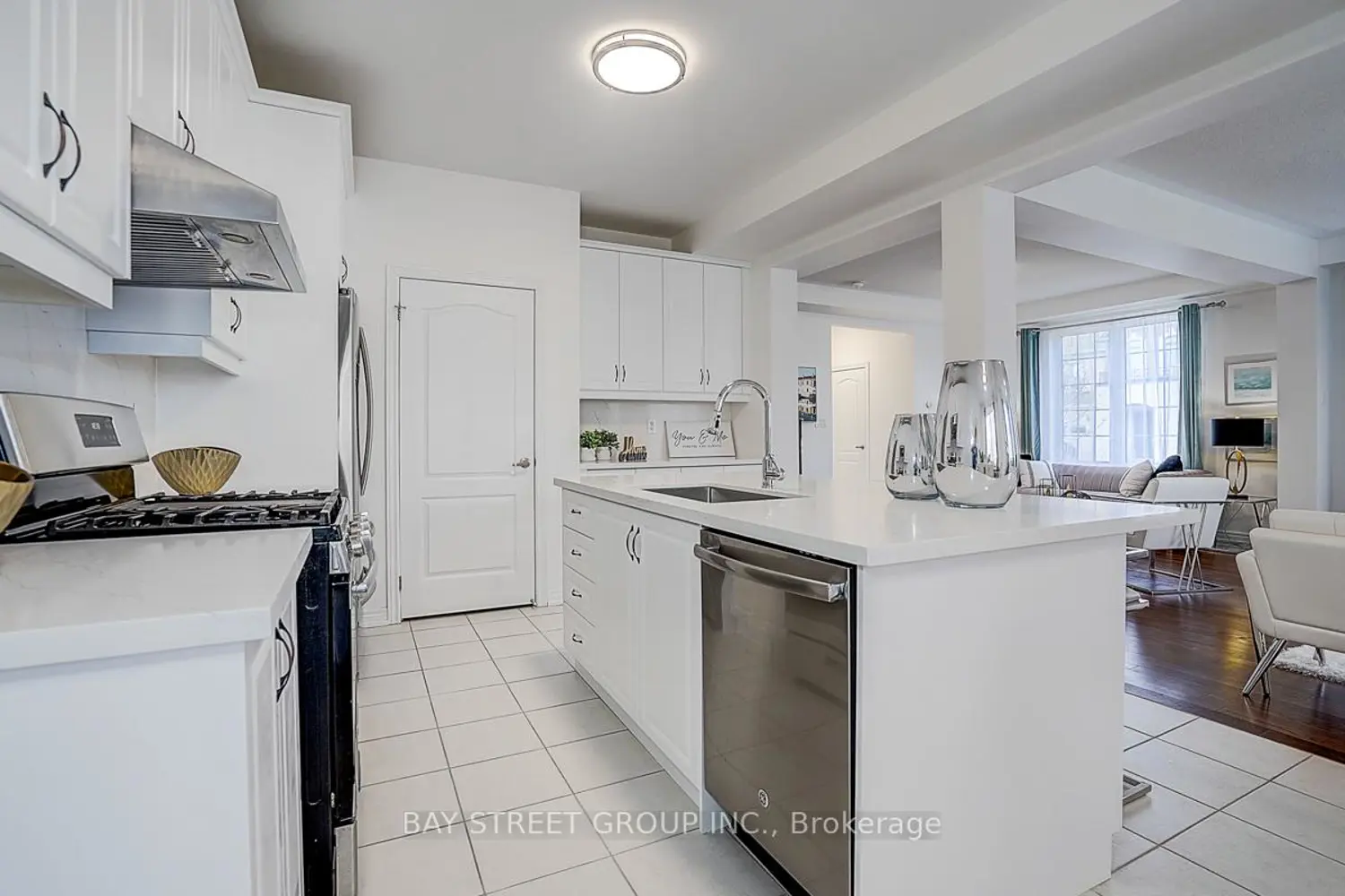 Additional image 7 of 713 Dillman Avenue