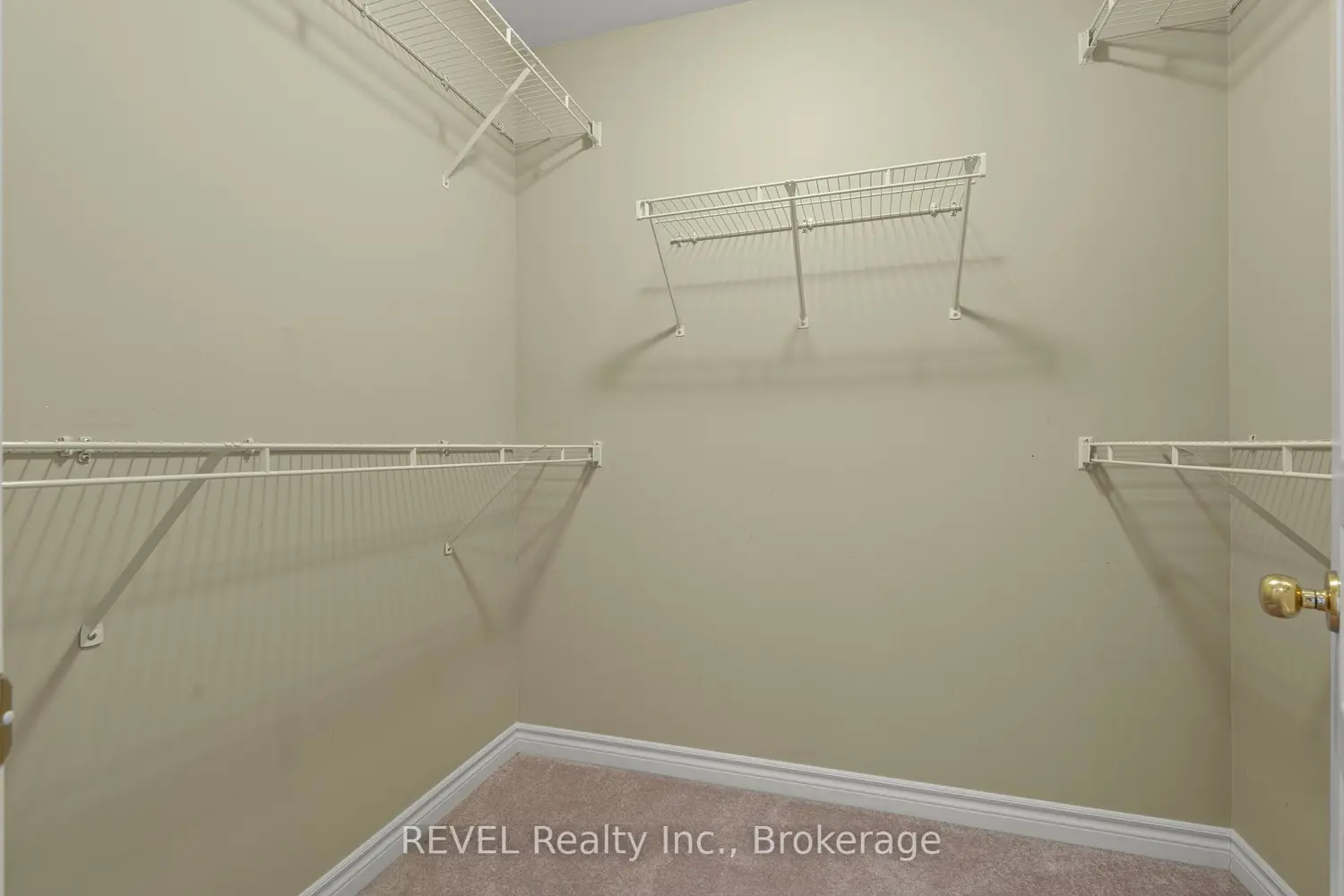 Additional image 13 of 605 Welland Avenue 3