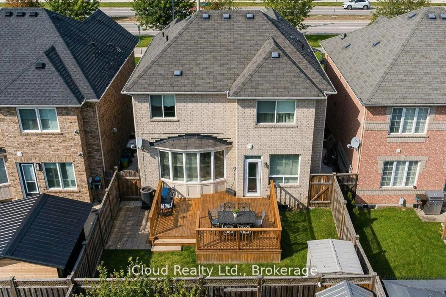 625 Laughren Crescent