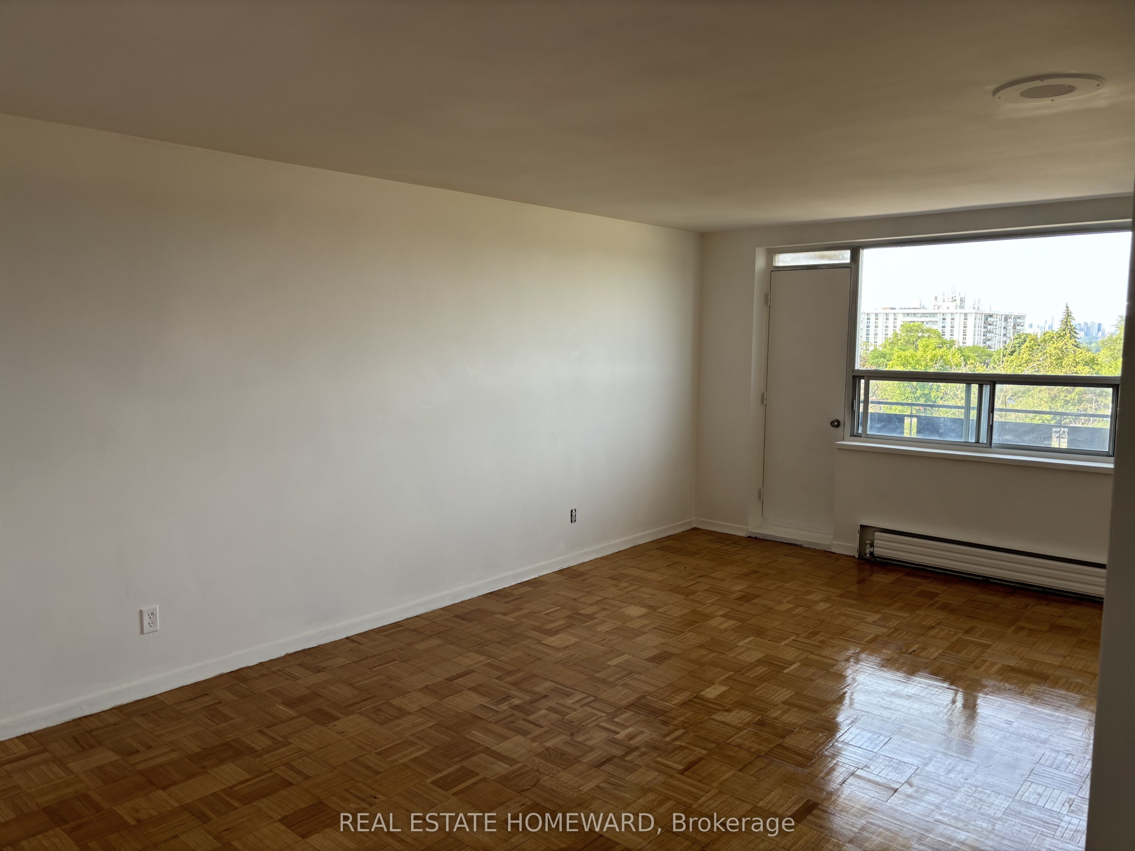 512-1765 Lawrence Avenue E, Toronto, ON, M1R 2X8