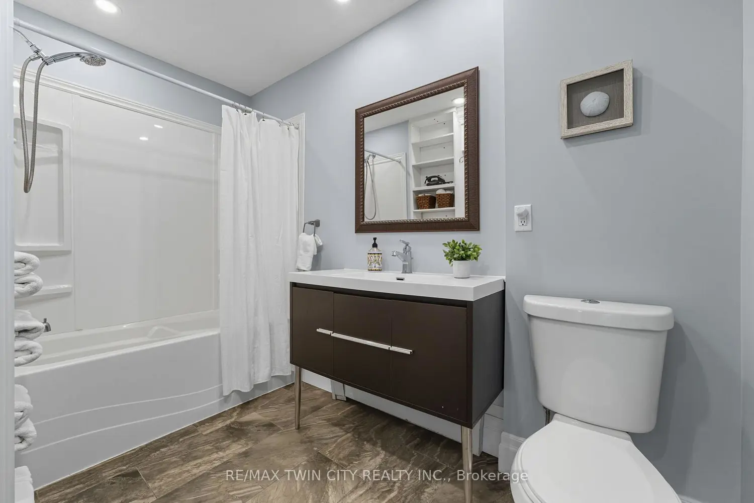 Additional image 16 of 1392 Wrigley Road