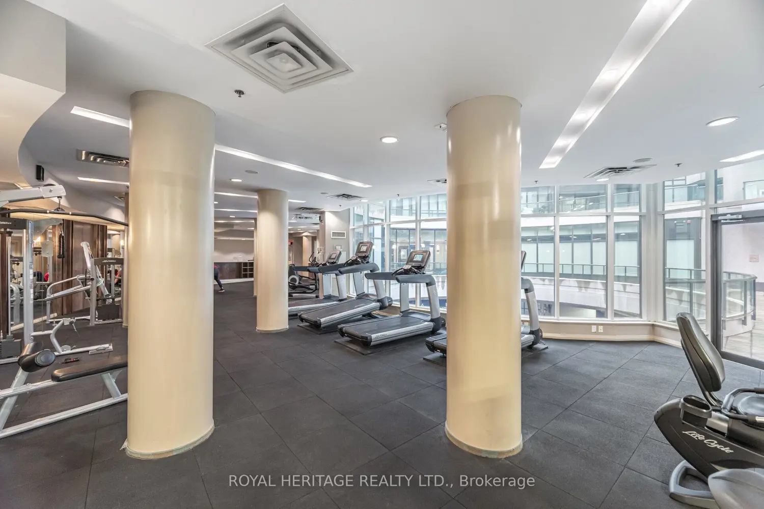 Additional image 16 of 12 Yonge Street 611