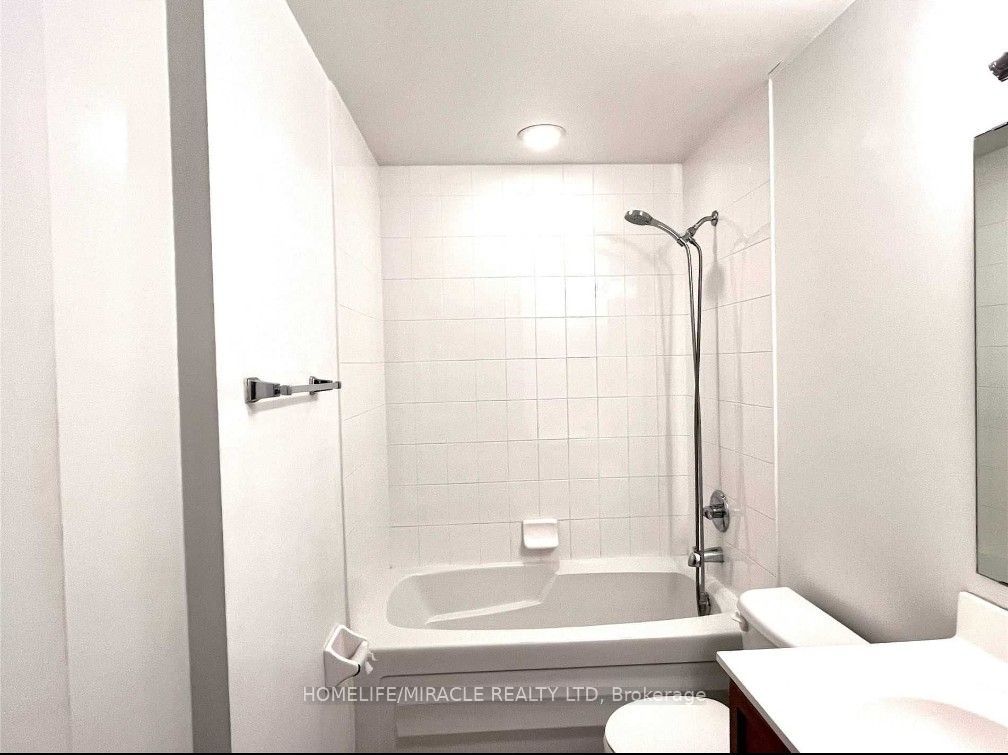 Additional image 3 of 1605-388 Prince Of Wales Drive, Mississauga, ON, L5B 0A1