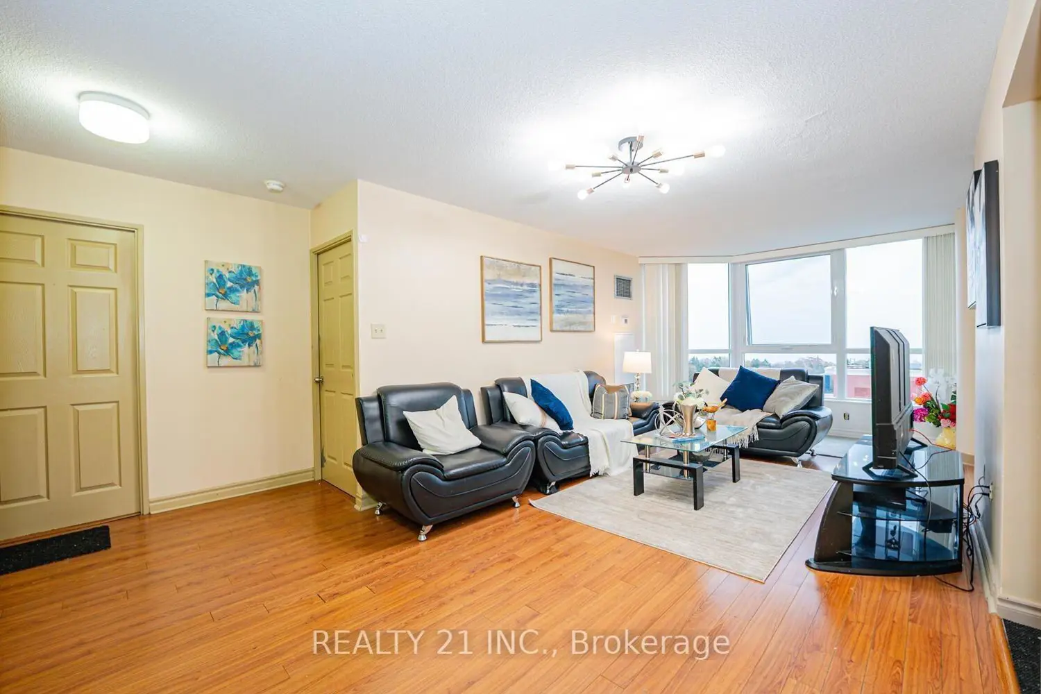 Additional image 11 of 3233 Eglinton Avenue 1107
