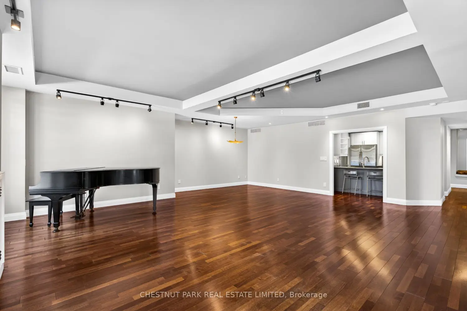Additional image 11 of 21 Shaftesbury Avenue 203