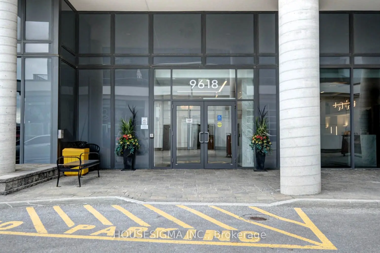 Additional image 3 of 9618 Yonge Street 318
