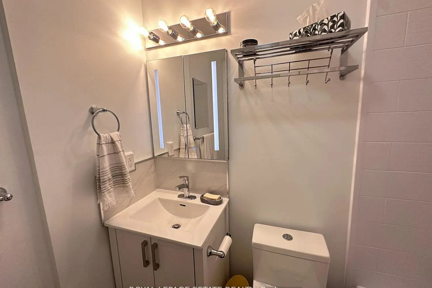 Additional image 10 of 123 Woodbine Avenue 309