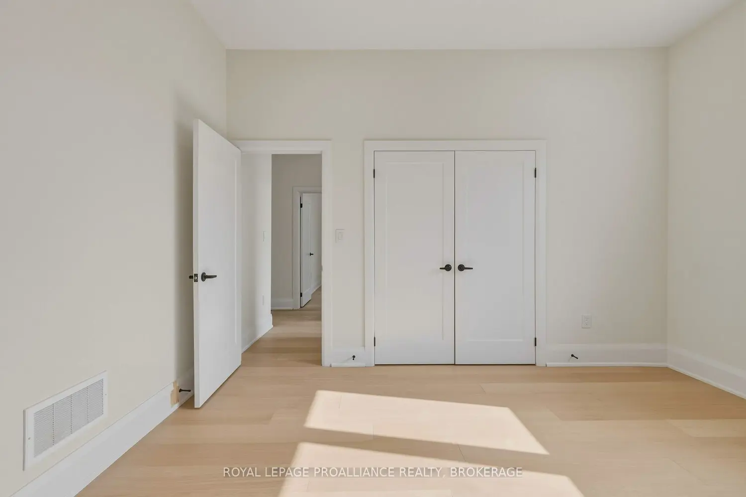Additional image 17 of 138 Hineman Street