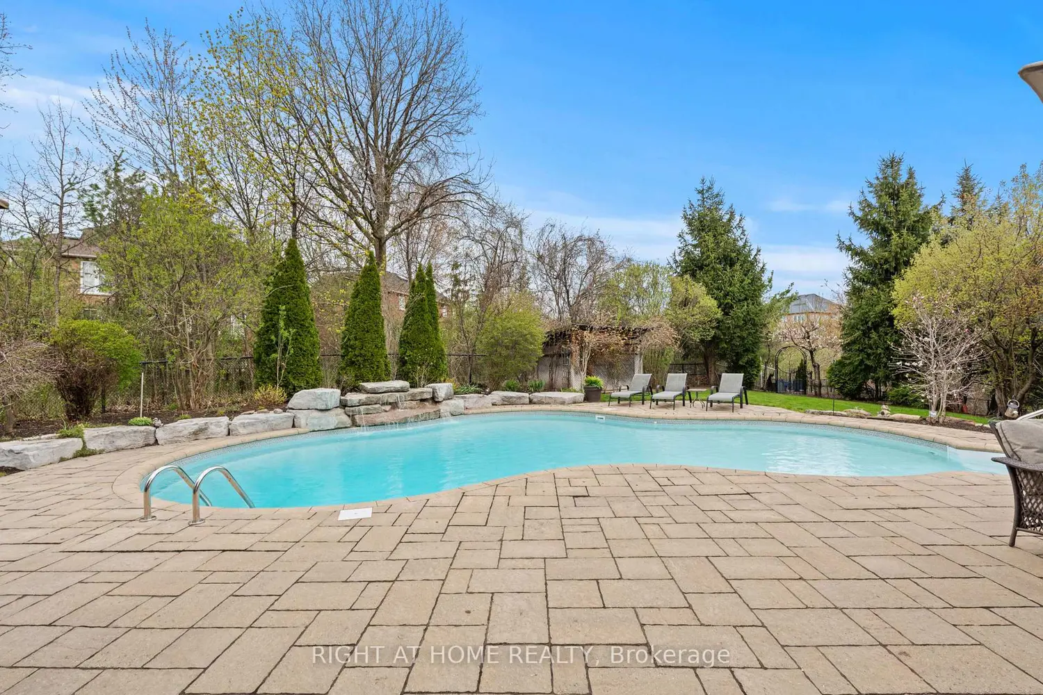 Additional image 9 of 2275 Whitecliffe Way